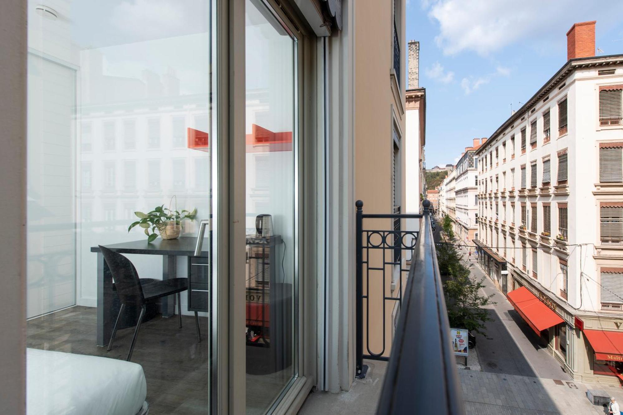 Resilodge Lyon 2 Exteriör bild